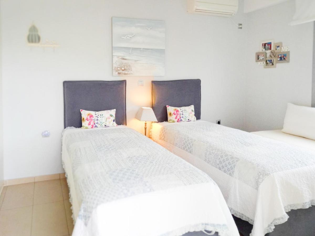 Elegant New Maisonette Near The Sea Aegina エクステリア 写真