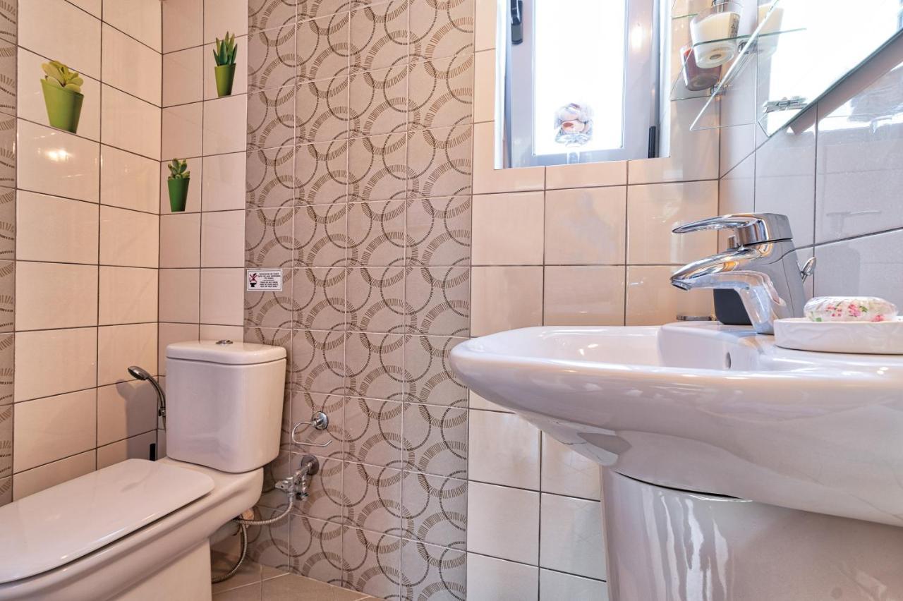Elegant New Maisonette Near The Sea Aegina エクステリア 写真